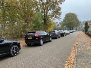 Lees meer over het artikel Schriftelijke vragen parkeeroverlast sportvelden Bernhardlaan Kollum